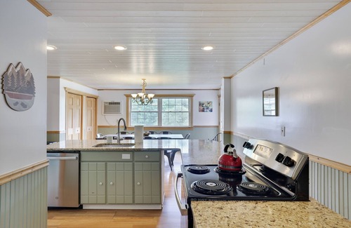 Narrowsburg House | 9-bedroom home with Private Indoor heated Pool - Firepit - 7 acres - sleeps 22