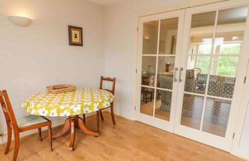 Ingleton House | 9 BRIDGE MEWS, family friendly, character holiday cottage in Ingleton