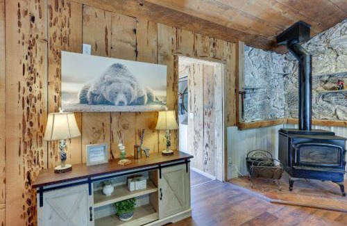 Wishon House | 9 Mi to Bass Lake Cabin with Fire Pit in Wishon!