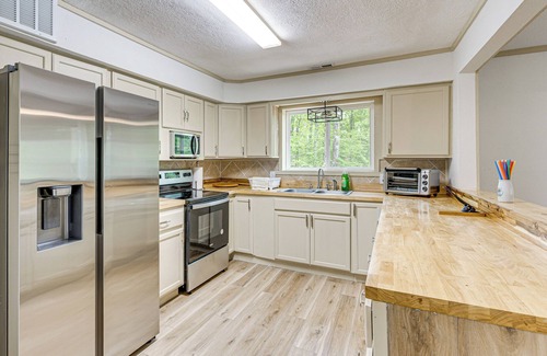 Murphy House | 9 Mi to Dtwn Murphy: Secluded Tri-State Stay!