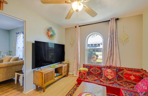 South Side House | 9 Mi to Dtwn Spacious Retreat in Corpus Christi!
