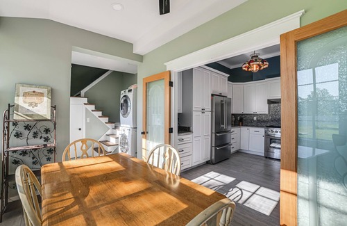 Waverly House | 9 Mi to Kentucky Lake: Spacious Victorian Home!