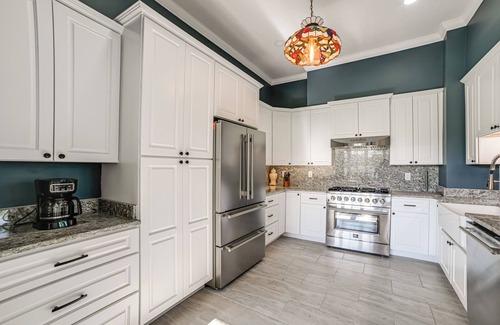 Waverly House | 9 Mi to Kentucky Lake: Spacious Victorian Home!