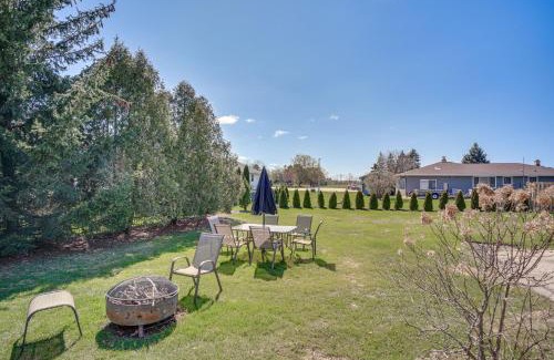 Howards Grove House | 9 Mi to Shore Home with Hot Tub in Howards Grove!