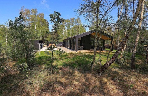 Vestero Havn House | 9 person holiday home in Læsø