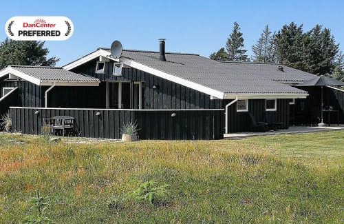 Grønhøj House | 9 person holiday home in Løkken-By Traum