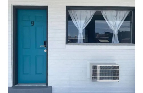 Morse Park Apartment | 9 Rockleys Vintage Motel, EV Charging Available