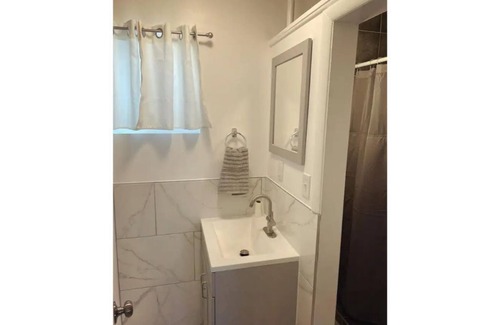 Morse Park Apartment | 9 Rockleys Vintage Motel, EV Charging Available
