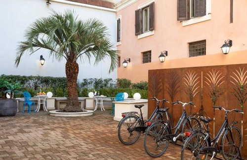 Monti Hotel | 90 m² Hotel ∙ 2 bedrooms ∙ 127 guests