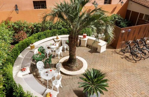 Monti Hotel | 90 m² Hotel ∙ 2 bedrooms ∙ 127 guests