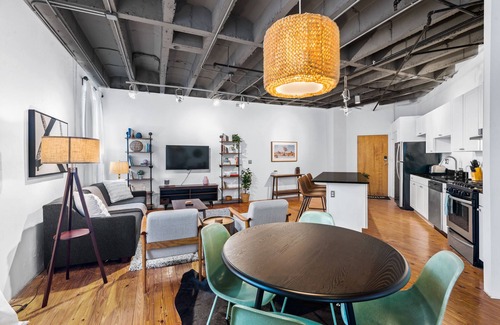 Midtown Apartment | 900 Lofts
