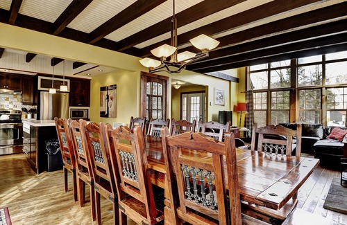 Stoneham House | 9001 Chemin des Alpages, Stoneham, 245265