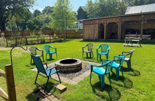 Bethlehem House | 91M Renovated Bethlehem home with hot tub, firepit, large yard, walk to restaurants