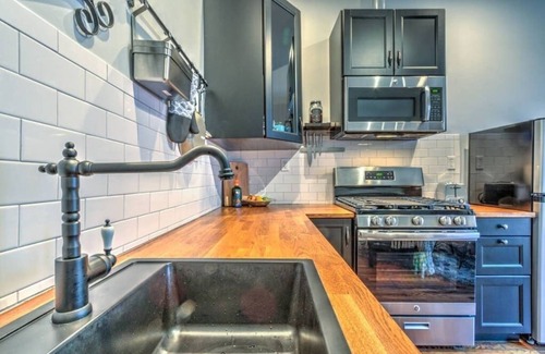 Central Midtown Apartment | 92-3 · Historic Details with Modern Comforts in Midtown!