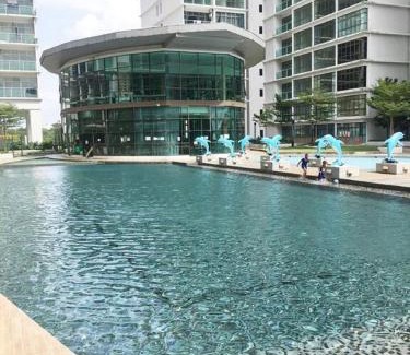 Taman Mount Austin Apartment | 93-Palazio Studio For 4pax Street City view