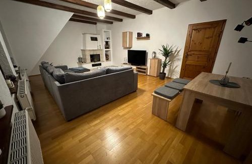 Heppens Apartment | 98qm Wohnung im Villenviertel - Voll ausgestattet mit Balkon und Kamin - WLAN gratis