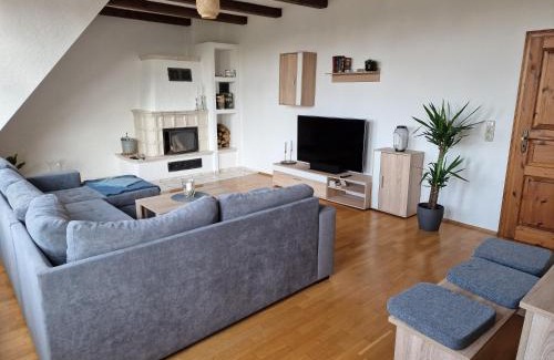 Heppens Apartment | 98qm Wohnung im Villenviertel - Voll ausgestattet mit Balkon und Kamin - WLAN gratis