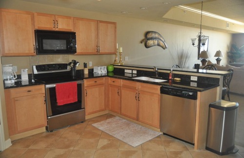 Gulfport Condo | $99 end of summer special per night,. over 250 5 star reviews