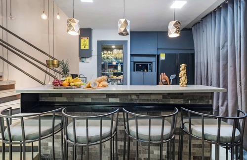 Zona Rosa House | 9BR Indoor Heated Pool & Jacuzzi | In Lleras Park