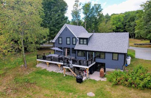 Bethlehem Cabin | 9FR Renovated home with beautiful views, large yard, dogs welcome!