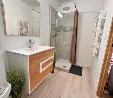Bedarieux Apartment | 9mins de Lamalou-les-Bains 30mins Avène 40m²