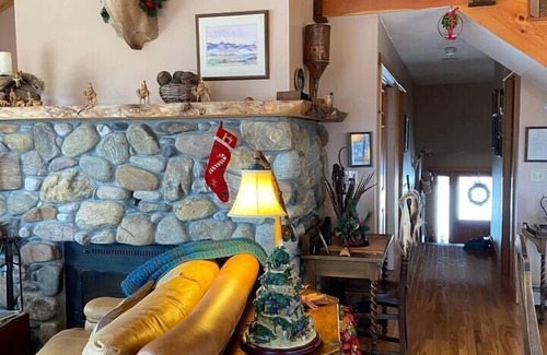 Shining Mountains House | 9T9 Guest Ranch House