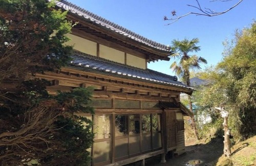 Chonan House | A 100-year-old folk house has been completely renewed, and you can enjoy living in a satoyama in just one hour from the Tokyo metropolitan area via the Aqua- Line/Ken-O Expressway.