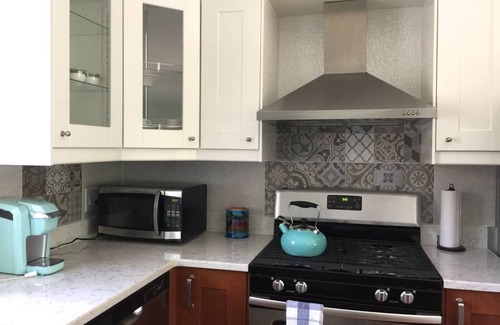 White Plains House | A 1BR close to White Plains Train Station