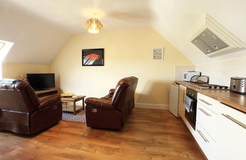 Kenmare Apartment | A 2 bed apartment that sleeps 4 guests in 2 bedrooms