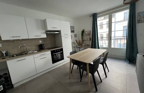 Boulogne-sur-Mer Apartment | A 2 pas du Beffroi, 2-4p Wifi, Parking