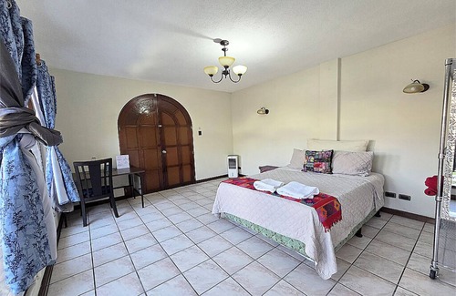 Zona 13 Bed & Breakfast | A 3 Minutos del Aeropuerto