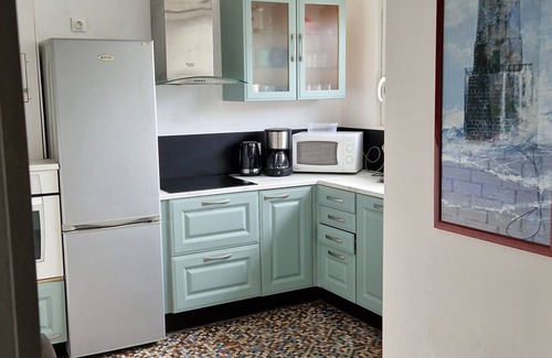 Saint-Coulomb House | A 4 kms des Plages, Maison 4 Chambres Avec Grand Jardin