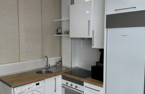 Los Tilos Apartment | ¡A 5 Minutos del Centro de Málaga! Apartamento Totalmente Equipado y Nuevo
