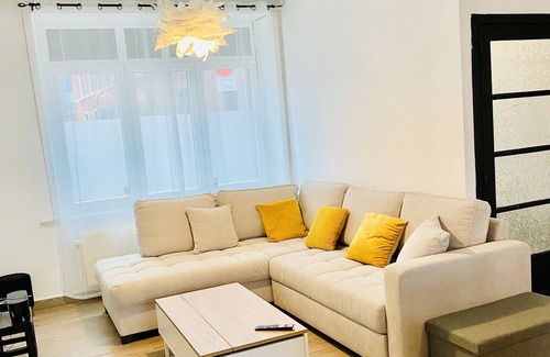 Nieuwrode House | A 7 minutes de l'aéroport de Charleroi, jolie maison 4 chambres et terrasse