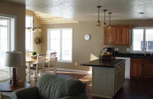 Fremont House | A Beatutiful 3 Bdrm 3 Bth House on Lake Poygan in Tustin, WI