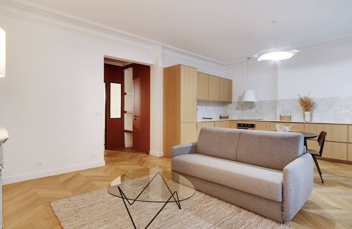 6th Arrondissement Apartment | A Beautiful 2-BR/1BA in Saint Germain des Près