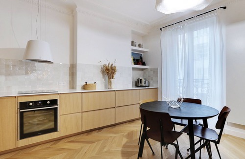 6th Arrondissement Apartment | A Beautiful 2-BR/1BA in Saint Germain des Près