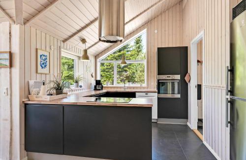 Skodshoved House | A Beautiful 8-Person Holiday Home, Just A 5-Minute Walk From The Sandy Beach