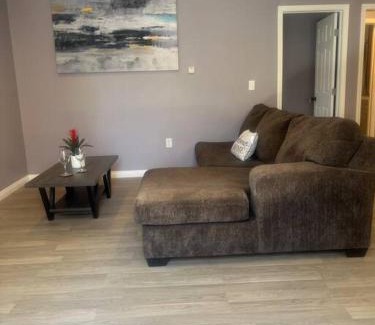 Downey Apartment | A beautiful guest house/Downey