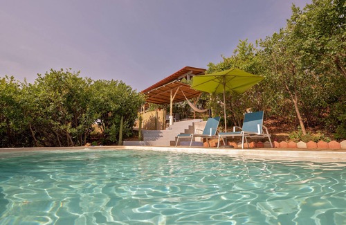 Oaxaca Apartment | A beautiful loft in nature but close to the city, with pool/streamer