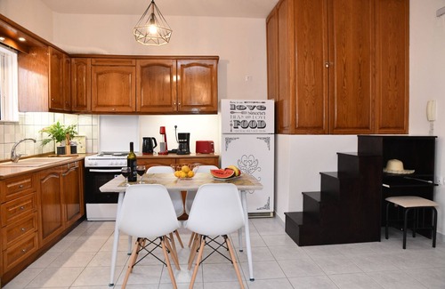 Kokinos Pirgos Apartment | A beautiful modern style apartment far away from mass tourism