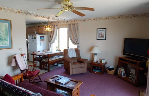 Chincoteague House | A BEAUTIFUL RETREAT OVERLOOKING ASSATEAGUE ISLAND