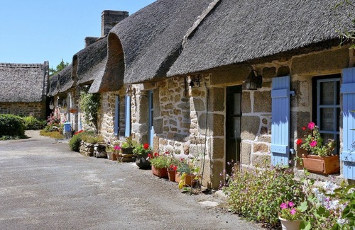 Nevez House | A beautiful stone built house close to the river and the beach - 10 sleeps