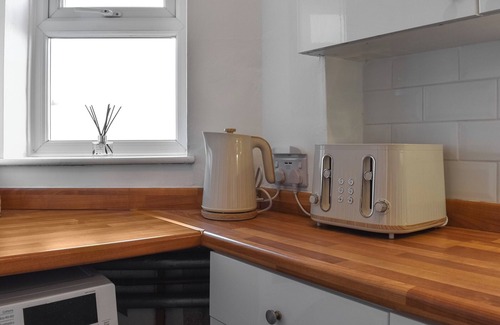 Morecambe Cottage | A beautiful two bedroom apartment with stunning views over Morecambe Bay.