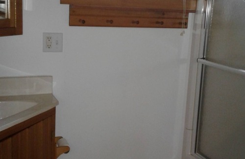Fishertown House | A Beautiful Two bedrooms cottage