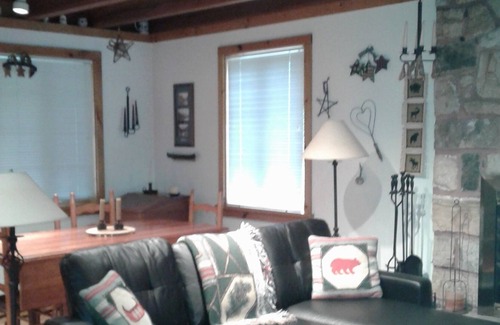 Fishertown House | A Beautiful Two bedrooms cottage