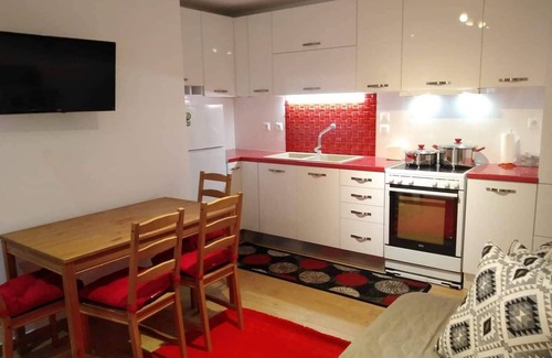 Akovitika Apartment | A beutiful apartment with garden in queit place!