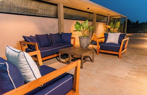 Induruwa Villa | A boutique Villa with designer interiors, exquisite service with direct beach