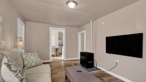 Central Colorado Springs Apartment | A Break Away from the Everyday!