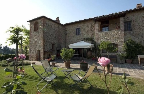San Casciano in Val di Pesa Cottage | A Cosy Tuscan Villa, With Stunning Views On The Chianti Hills Near Florence